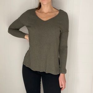 Long sleeve blouse/sweater